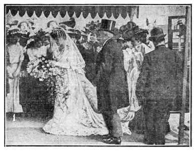 Arrival of Jean at St. Margaret's Church (18 september 1907).