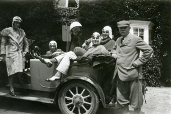 Arthur Conan Doyle with family and car (see video of this event)