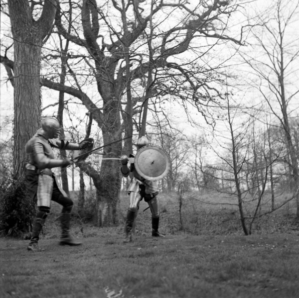 File:1948-03-adrian-conan-doyle-and-douglas-ash-fighting-in-armour-10.jpg