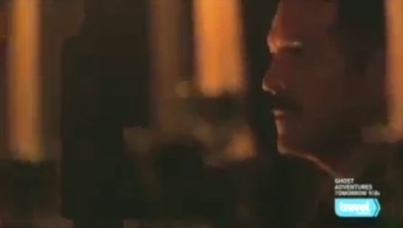 File:2014-castle-secret-and-legends-S01E03-conan-doyle2.jpg