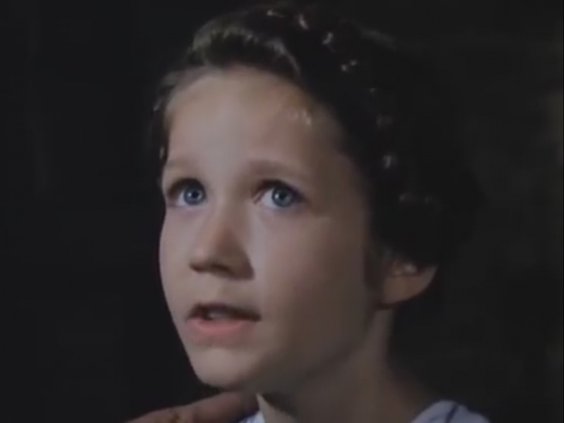 File:1992-sh-sieben-zwerge-S01E05-gertrud.jpg