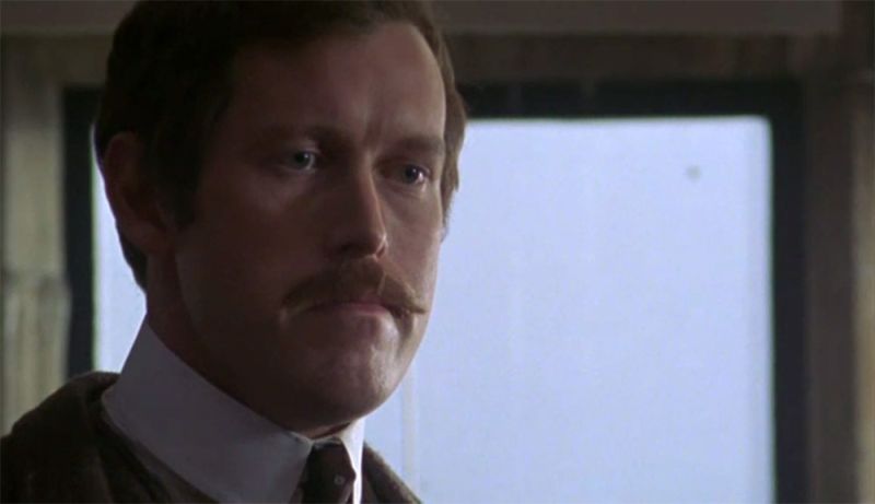 File:2001-murder-rooms-the-photographer-s-chair-sgt-richards.jpg