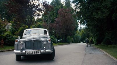 Dr. Watson's Licence plate: "221B SSH".