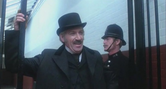 Inspector Lestrade (Frank Finlay)