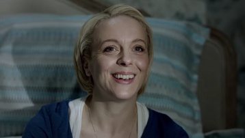 Mary Morstan (Amanda Abbington)