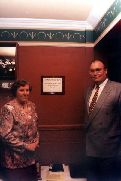 File:1997-07-06-undershaw-plaque-unveiling-02.jpg
