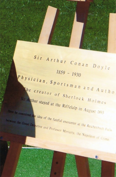 File:Plaque-arthur-conan-doyle-riffelalp-zermatt-switzerland-wood.jpg
