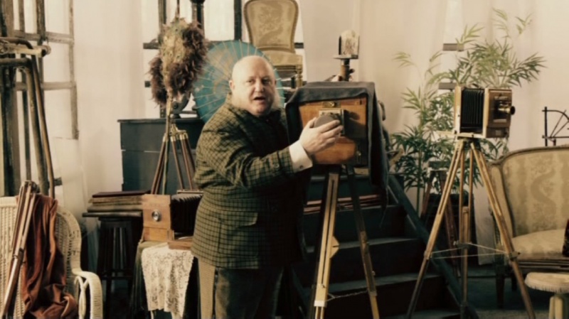 File:Sh-petrenko-S01E03-photograph.jpg