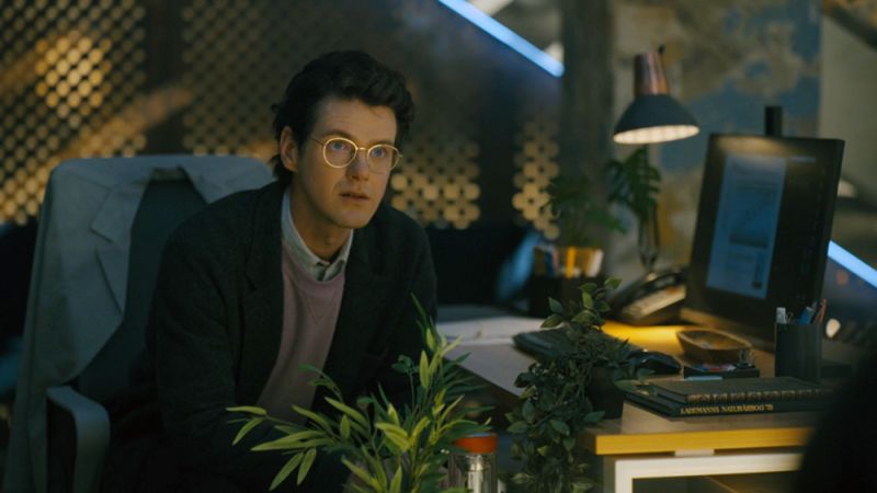 File:2025-watson-cbs-s01e04-dr-stephens-croft.jpg