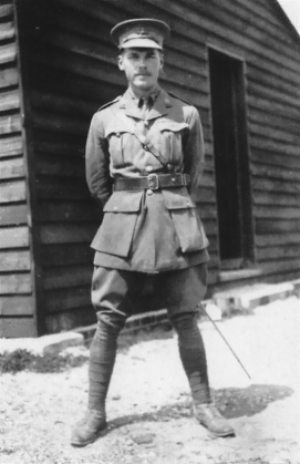 Kingsley in uniform (1916).