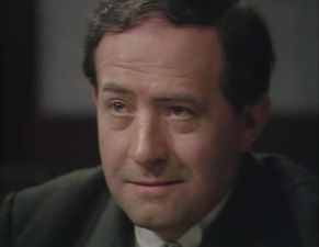 Det. Lt. Gordon (Bill Denniston)