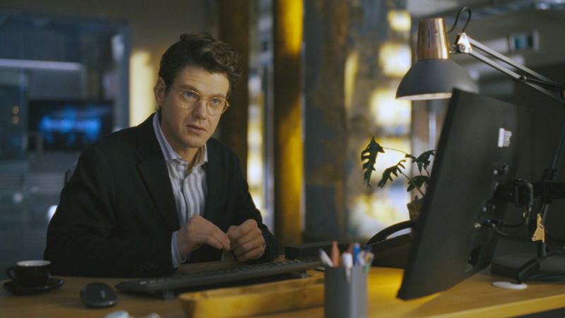 File:2025-watson-cbs-s01e05-dr-stephens-croft.jpg