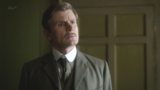 Charles Edwards as Alfred H. Wood in TV mini-series Arthur & George (2015)