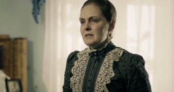 Mrs Lingle (Darya Khudyakova)