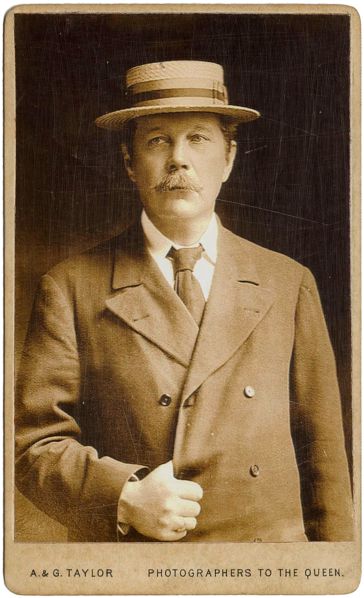 File:1913-01-arthur-conan-doyle2.jpg