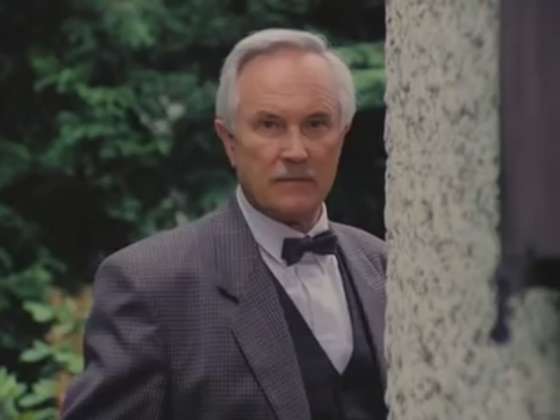 File:1992-sh-sieben-zwerge-S01E03-holms.jpg