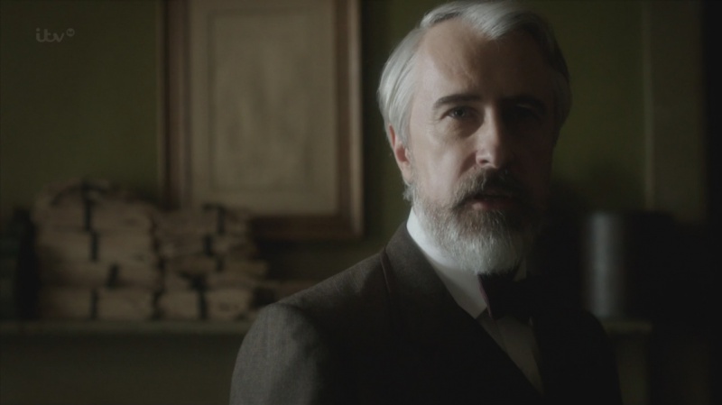 File:2015-arthur-and-george-smartly-dressed-man.jpg