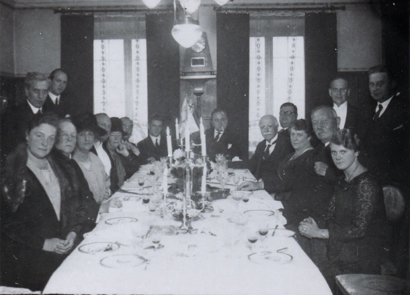 File:1929-10-29-arthur-conan-doyle-in-stockholm-lunch-stockholms-spiritualistika-forening.jpg