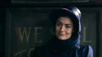 Irene Adler (Anna Chancellor)