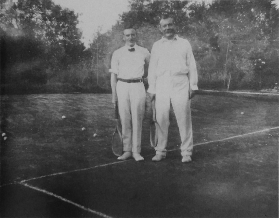 Arthur Conan Doyle and Malcolm Leckie playing tennis (probably at Aldershot for Sports Day on 31 august 1907).